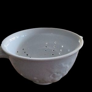 Crate Amd Barrel Minimalist White Ceramic Art Bowl Strainer. Small Chip.